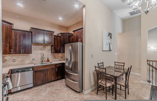 The Castle by the Lake w Pool Balcony Grandscape - Foto 18