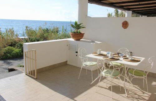 Villa Ginestra sulla spiaggia di Stromboli - Foto 3