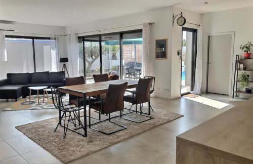 Villa Exceptionnelle Piscine et Jardin privé Séjour Haut de gamme proche La Rochelle - Foto 5