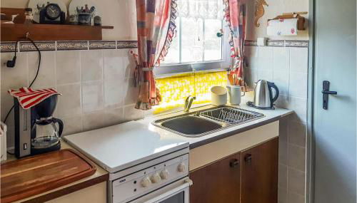 1 Bedroom Ocean Front Home In Loissin - Photo 3