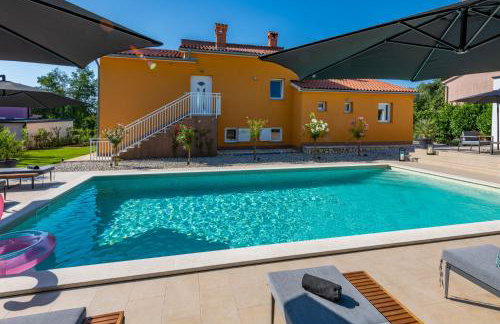 Villa Noa's Pool House, a modern and luxurious villa near the sea - Foto 27