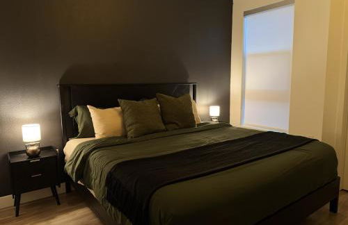 Luxe Deco Haven with Pool, Gym & Parking Close to Disneyland - Foto 56