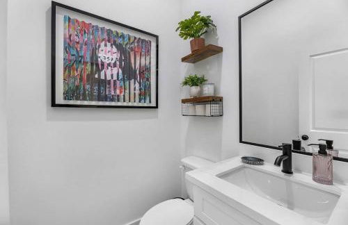 Downtown Oasis Rooftop with Skyline View - Foto 42