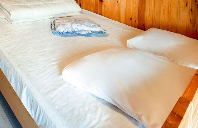 Peaceful Retreat With Sauna - Photo 4