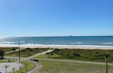 Lindo Apto com vista para o Mar! - Foto 14