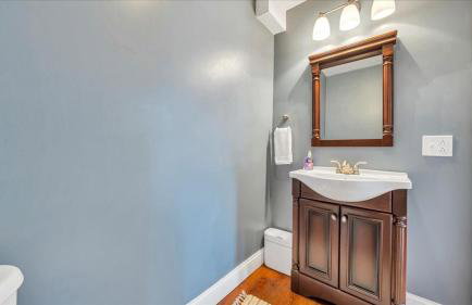 Lakefront 3BR with Dock, Fire Pit, Lawn Games, and Game Room - Foto 13