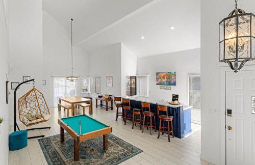 * Large Updated Waterfront Delta Manor Boat Dock * - Foto 16