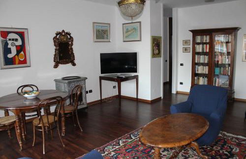 GuestHost - Raffaella splendido bilo x4 - Photo 17