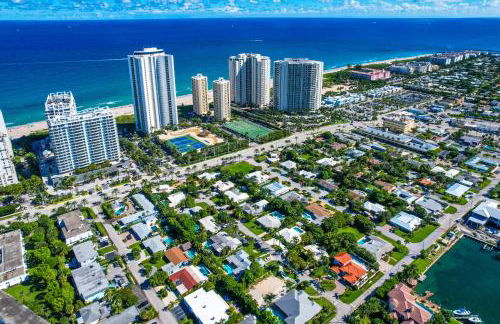 Across from Beach- 3 Master Suites, Heated Pool & Spa, Tanning Ledge, Golden Tee - by Maven Vacation Rentals - Foto 53