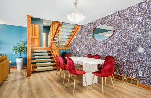 6BR Houghton Lake House with Indoor Pool, Hot Tub and Golf Simulator - Photo 42