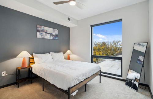 CozySuites Mass with parking lounge & roof deck #41 - Foto 1