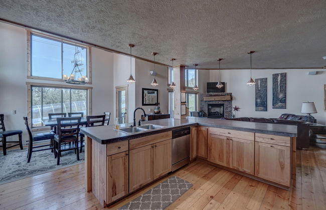 Avalanche Chalet at Terry Peak - Foto 14