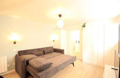 Disponible - Appartement Entier Rénové - Canapé Lit Emma - RERB, 5mn Paris - 2 pers - Parking Rue Gratuit - Tout équipé - 1er étage - 3 - Foto 19