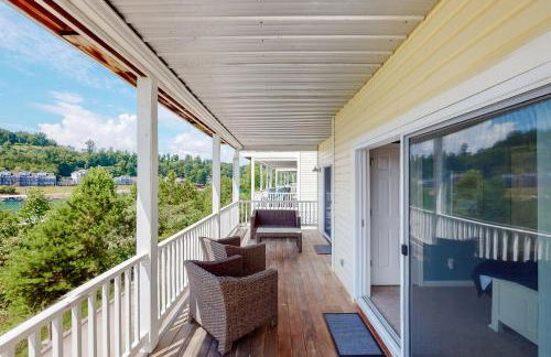 Family Lake Escape Sleeps 12 Shared Pool Dock - Foto 30