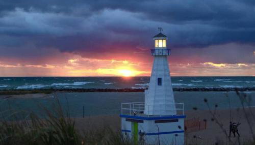 Blocks to Town, Game Room, Firepit, Huge Backyard - Foto 3