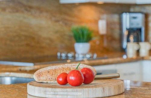 Whaler 712 - Photo 19