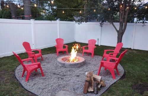 South Haven Getaway -Close to Beach & Town - Foto 40