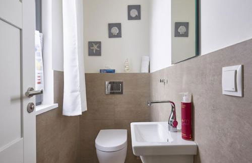 Reetland am Meer - Premium Reetdachvilla mit 3 Schlafzimmern, Sauna und Kamin E15 - Foto 11