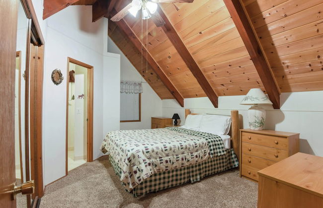 Moose Cabin Year-round Outdoor Fun w/ BBQ - Photo 2