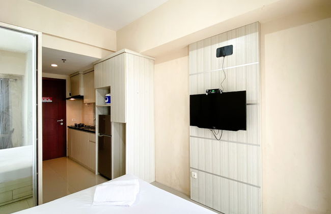 Cozy Stay Studio Tamansari Mahogany Karawang Apartment - Photo 2