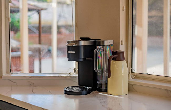 Newly Remodeled Suburban House - Foto 35