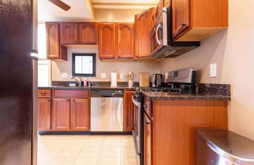 The Brick House Wooster Sq at Yale with Skyline Deck and WD - Foto 20