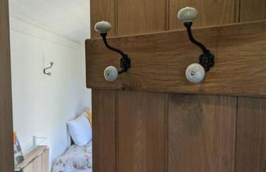 Kenny’s Hut - Foto 26