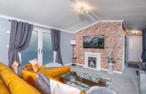 York Family Luxury Cabin with hot tub - Photo 17