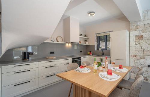 Luxury Stone Villa Aris, ideally located just a 5-minute walk from restaurants and shops - Foto 5