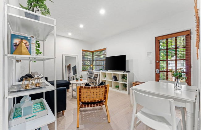 Beautiful Apt in Victoria Park Las Olas Blvd - Photo 4