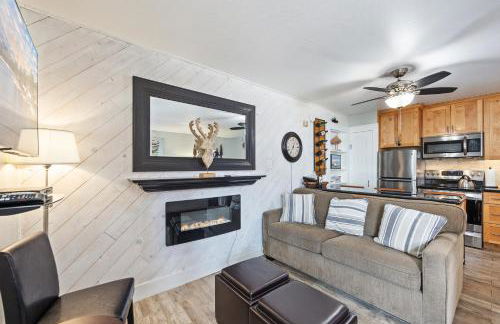 Partial Lake View Stunning Deluxe King Studio #125 at Donner Lake Village - Foto 12