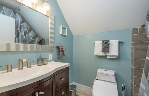 Spacious 4BR Mountain Retreat for 16 in Fairview - Foto 14