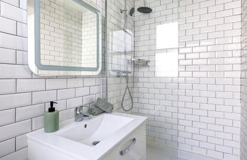 BnBNova - Cozy Stay Near Eiffel Tower & Invalides & Seine - Foto 15