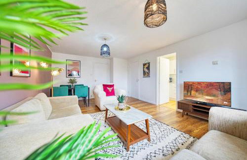 2BR Flat with Free Parking in Central Location - Foto 10