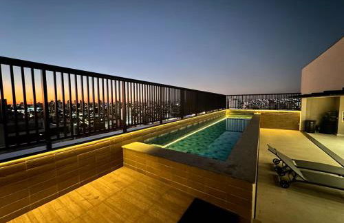 Studio moderno, rooftop com piscina, próx UFU - Foto 7