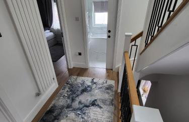 Luxury 3 Bed London Home - 3 stops away from Tottenham Stadium - Perfect for Holidays - Photo 11