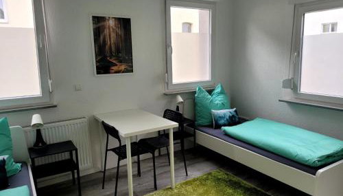 Fischer Apartment 1 - moderne Monteurs- & Ferienwohnung mit 2 Schlafzimmern - neu renoviert mit großer privater Terrasse - Foto 2