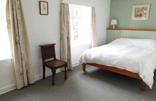 Gamekeeper's Cottage within historic Tregrehan Garden - Foto 5