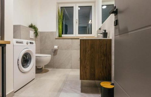 Amazing Home In Gornji Prolosac - Foto 24