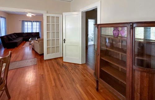 Adorable 1920s home near UF stadium sleeps 10 - Foto 6