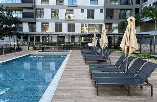 Apartamento moderno com 2 quartos, a 800m da praia Jurerê Internacional - Foto 50
