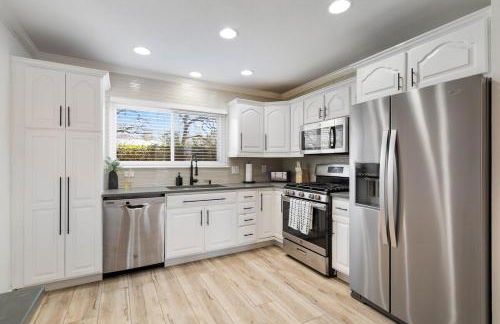 Luxury Austin Retreat w Pool, Games, Sleeps 12 - Foto 37