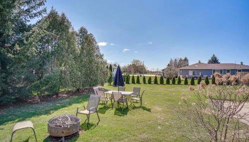 9 Mi to Shore Home with Hot Tub in Howards Grove! - Foto 3