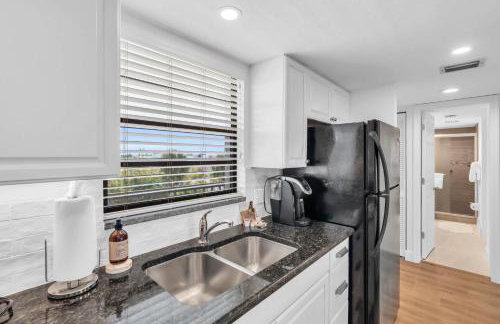 Deluxe Condo - Modern Furnishings and Great View - Foto 15