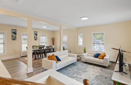 Skyrise Two Stories - Centrally Located - Foto 8