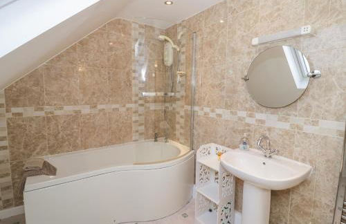 Hen and Chickens - Foto 21