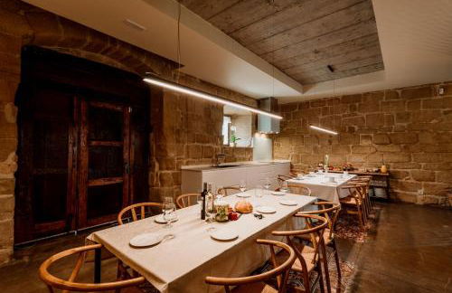 Boutique Palacio Condes de Cirac - Photo 57