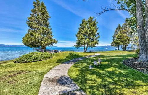 Beautiful Tahoe Keys Home, Family and Pet Friendly - Foto 16