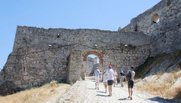 Descubra Berat: A cidade das janelas sobrepostas - Tour de Dia Inteiro - Foto 3