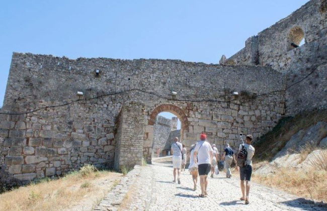 Descubra Berat: A cidade das janelas sobrepostas - Tour de Dia Inteiro - Foto 3